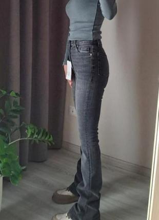 Продам джинсы zara