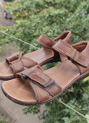 Clarks active сандалі