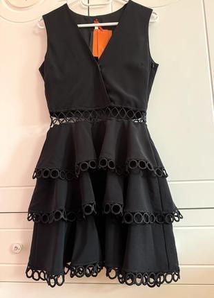 Красивое платье р. xs imperial италия