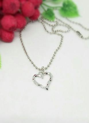 Красивий ланцюжок із кулоном серце