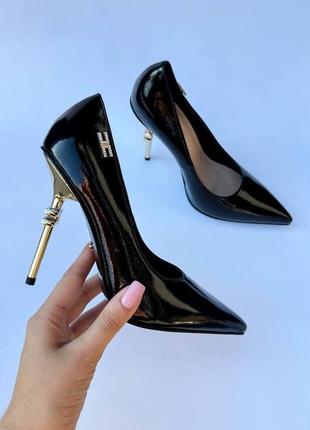 Стильные лакированные туфли туфельки лакированные туфли в стиле saint laurent туфли в стиле tom ford туфли лакированные с золотым каблуком туфли на каблуке