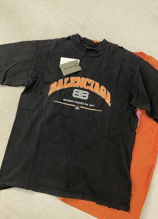Футболка balenciaga