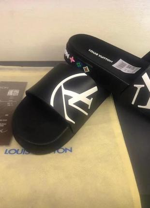 Сланцы мужские с принтами