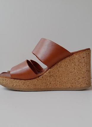 Кожаные шлепанцы