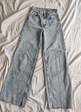 Широкі джинси на високой посадці, з необробленими краями2 фото