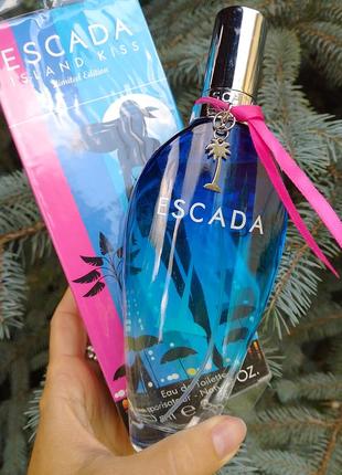 Туалетна вода escada . island kiss