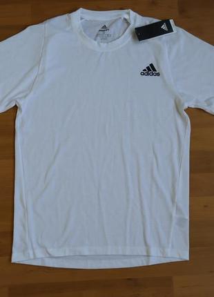 Белая футболка adidas s оригинал новая