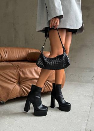 Неймовірні чорні жіночі ботильйони на платформі на товстому каблуку з екошкіри,...