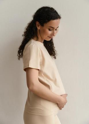 Бежева футболка для вагітних та годуючих з секретом годування малюка3 фото