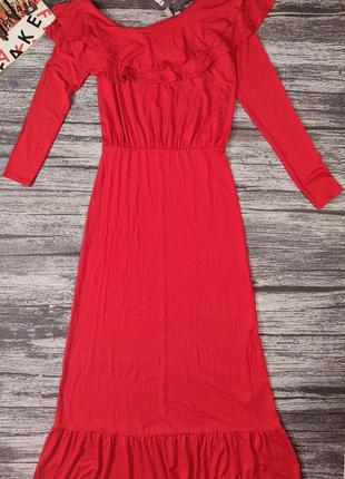 Красное длинное платье