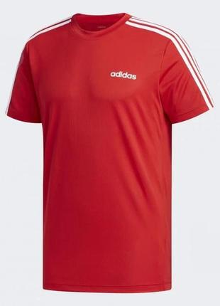 Спортивная футболка adidas