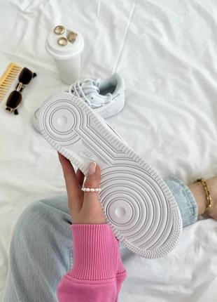 Идеальные белые кроссовки nike air force 1low white off / найк аэр форс лоу белые демисезонные, на весну, лето осень7 фото