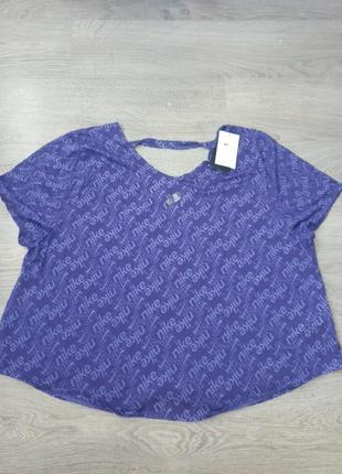 Женская футболка nike