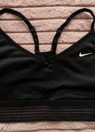 Топ nike dri-fit