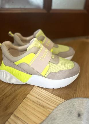 Кросівки twinset,  37 розміру.