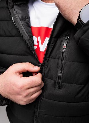 Мужская куртка стеганая черная с капюшоном батал карман на груди