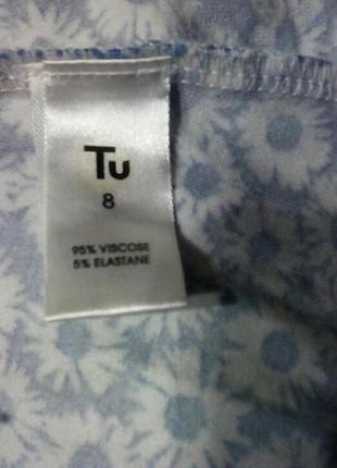 Міні сукня трикотажна білого і синього кольору. принт цікаві квіти9 фото