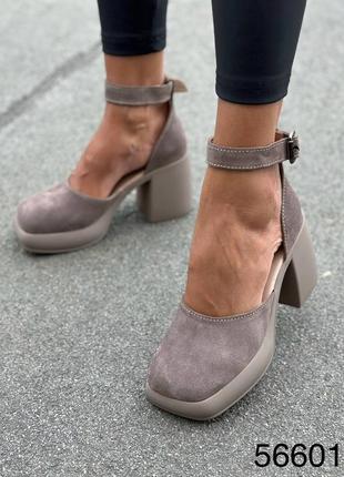 Відкриті жіночі замшеві туфлі кольору капучіно, босоніжки