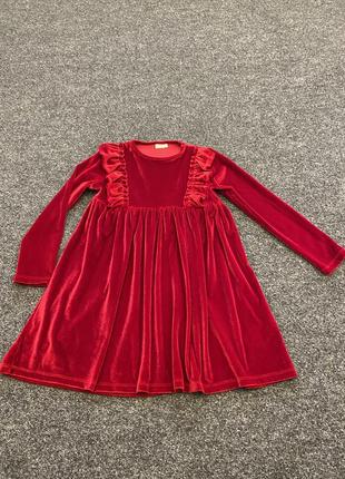 Плаття червоне оксамитове з рукавом. на 6-7 років