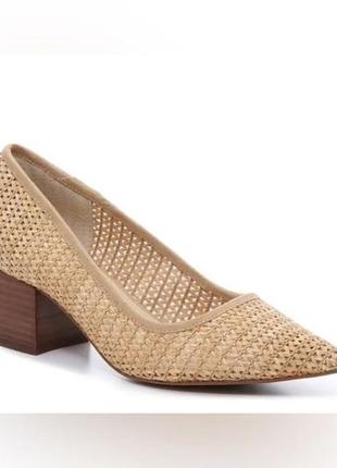 Vince camuto shelsey pump