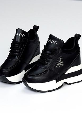 Сникерсы женские, экокожа