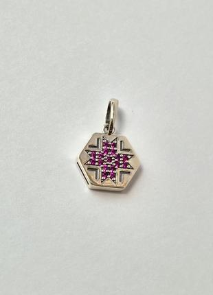 Серебряная подвеска кулон вышиванка с малиновыми камнями серебро 925 пробы черненное 89105рб 1.53г