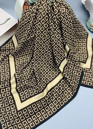 Платок шелковый 90*90 см черно-белый