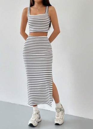 Стильный костюм в полоску shein