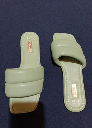 Шлёпанцы