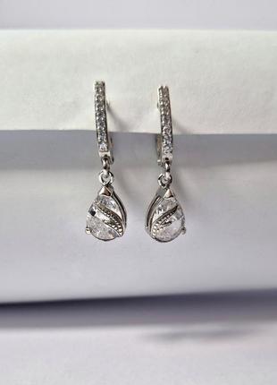 Серебряные длинные серёжки серьги с подвеской капельки с белыми камнями серебро 925 пробы родиров 72239б 4.19г