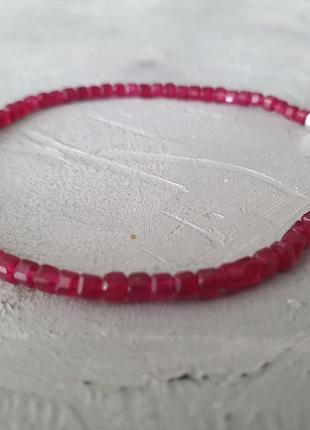 Браслет с серебряным замком "натуральный рубин"