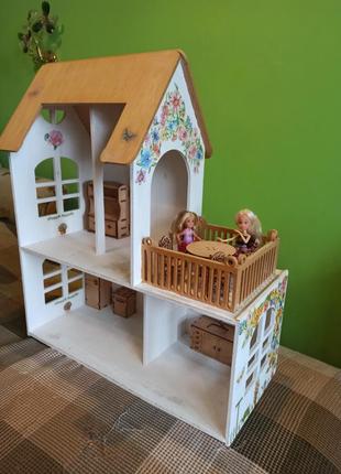 Ляльковий дерев'яний будиночок