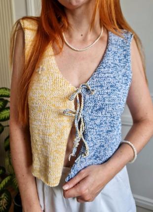 В'язаний топ на зав'язках, тренд 2024