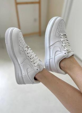 Идеальные белые кроссовки nike round air force 1 white lux / найк ар форс демисезонные на весну, лето, осень / жеэнкиэ аир форс беллы