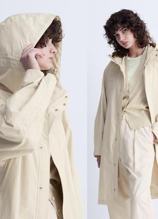 Стильна, універсальна парка з капюшоном. uniqlo