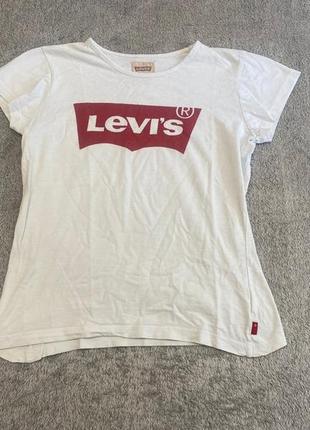 Женская футболка levis