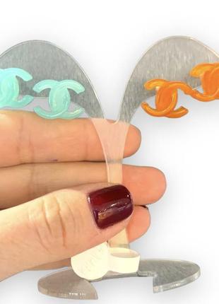 Сережки шанс із логотипом у блакитному кольорі емаль