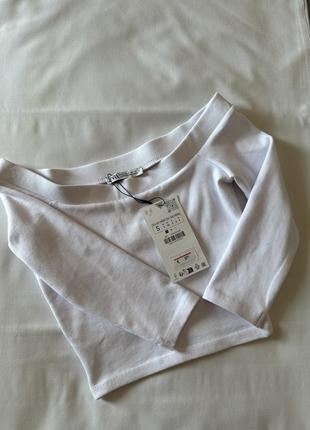 Дуже стильна базова  кофточка в рубчик  zara