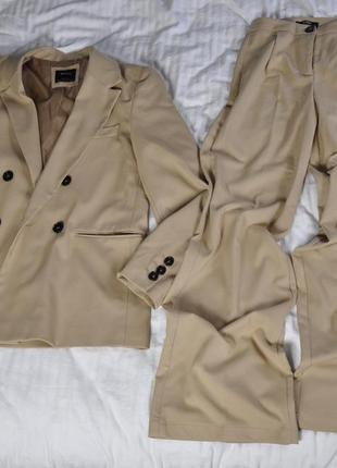 Брючный костюм в стиле zara camel