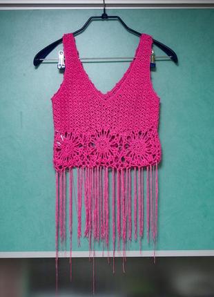 Топ вязаный розовый с бахромой