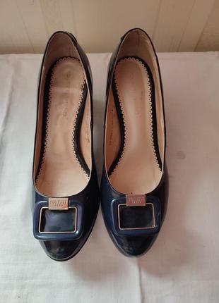 Туфли лакированные размер 37, темно-синие2 фото
