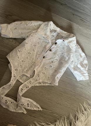 Блузка красива ,стильна