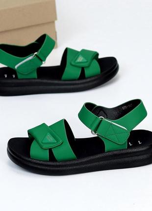 Жіночі зелені босоніжки сандалі на липучці2 фото