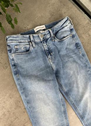 Джинси calvin klein світло синього кольору5 фото