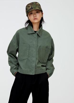 Женская джинсовая куртка хаки pull&bear