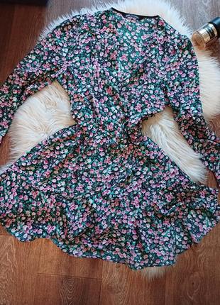 Платье платье с цветочным принтом пышное стильное