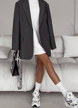 Піджак оверсайз базовий вільного крою жіночий з плічиками сірий графітовий білий бежевий чорний офісний