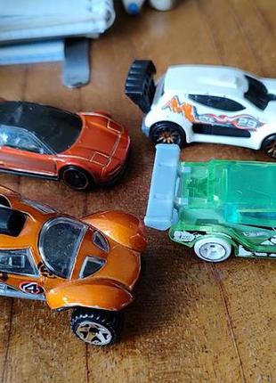 Колекційні машинки hot wheels