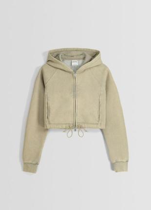 Худи укороченное bershka фисташкового цвета