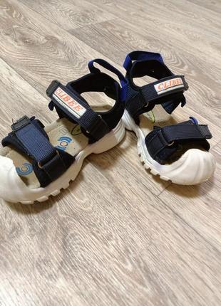 Босоніжки 26р